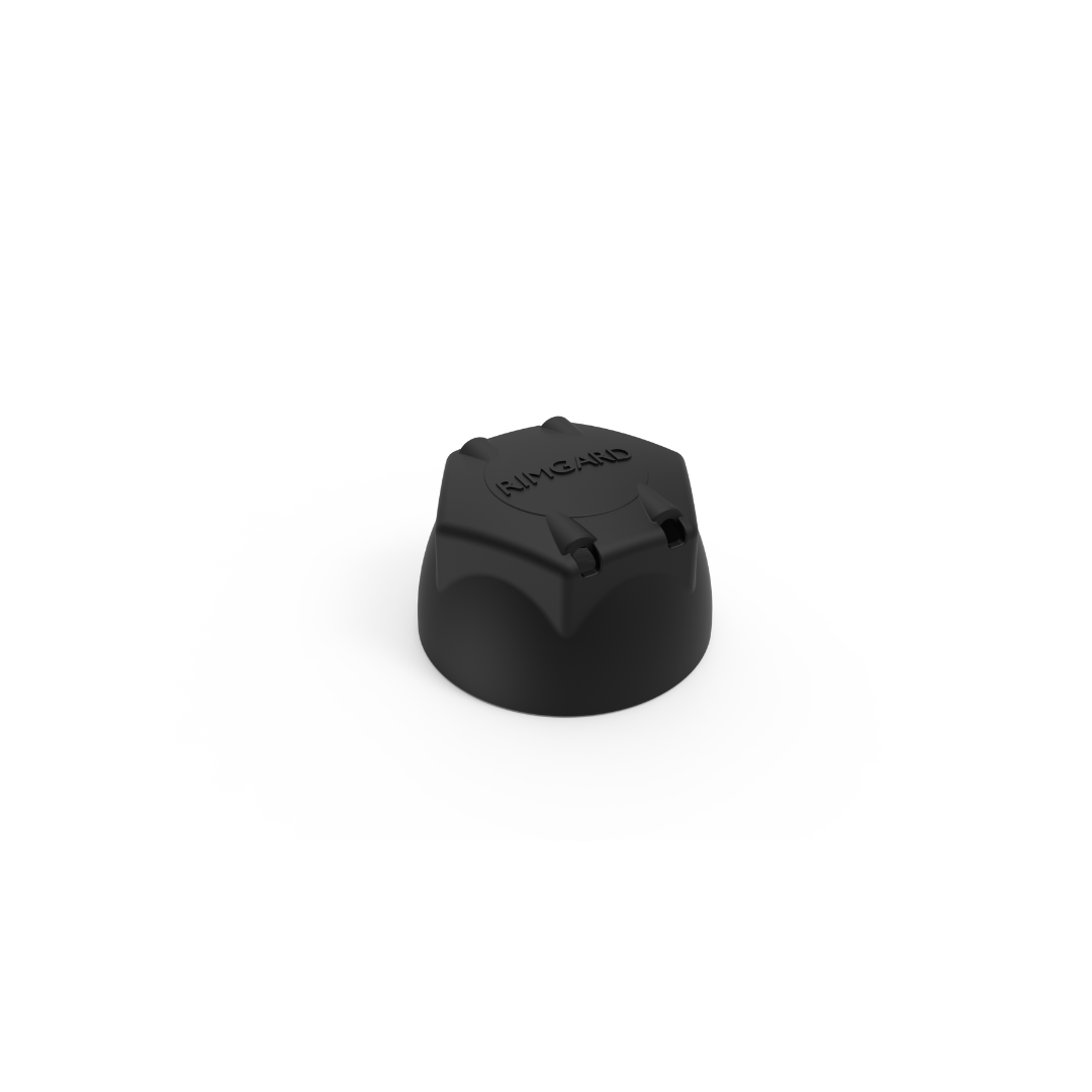 Pick up the protective cap
